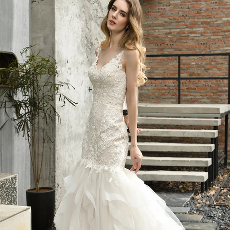 Красивое сексуальное кружевное свадебное платье на бретельках с V-образным вырезом в стиле русалки