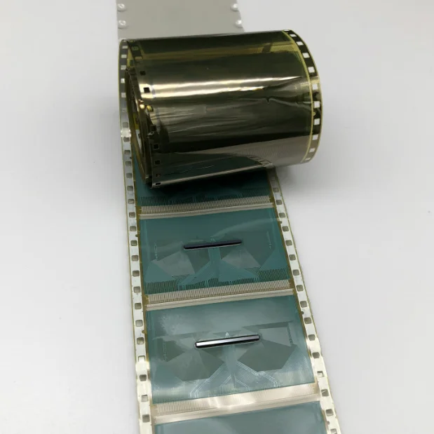  Новый и оригинальный ЖК-дисплей драйвер вкладка COF IC