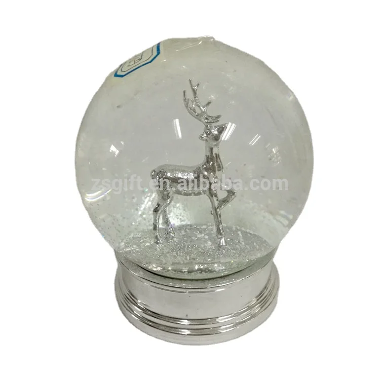 
Custom Beautiful Resin Snow Globe Transparent Crystal Water Ball For Christmas Decoration Gift 
