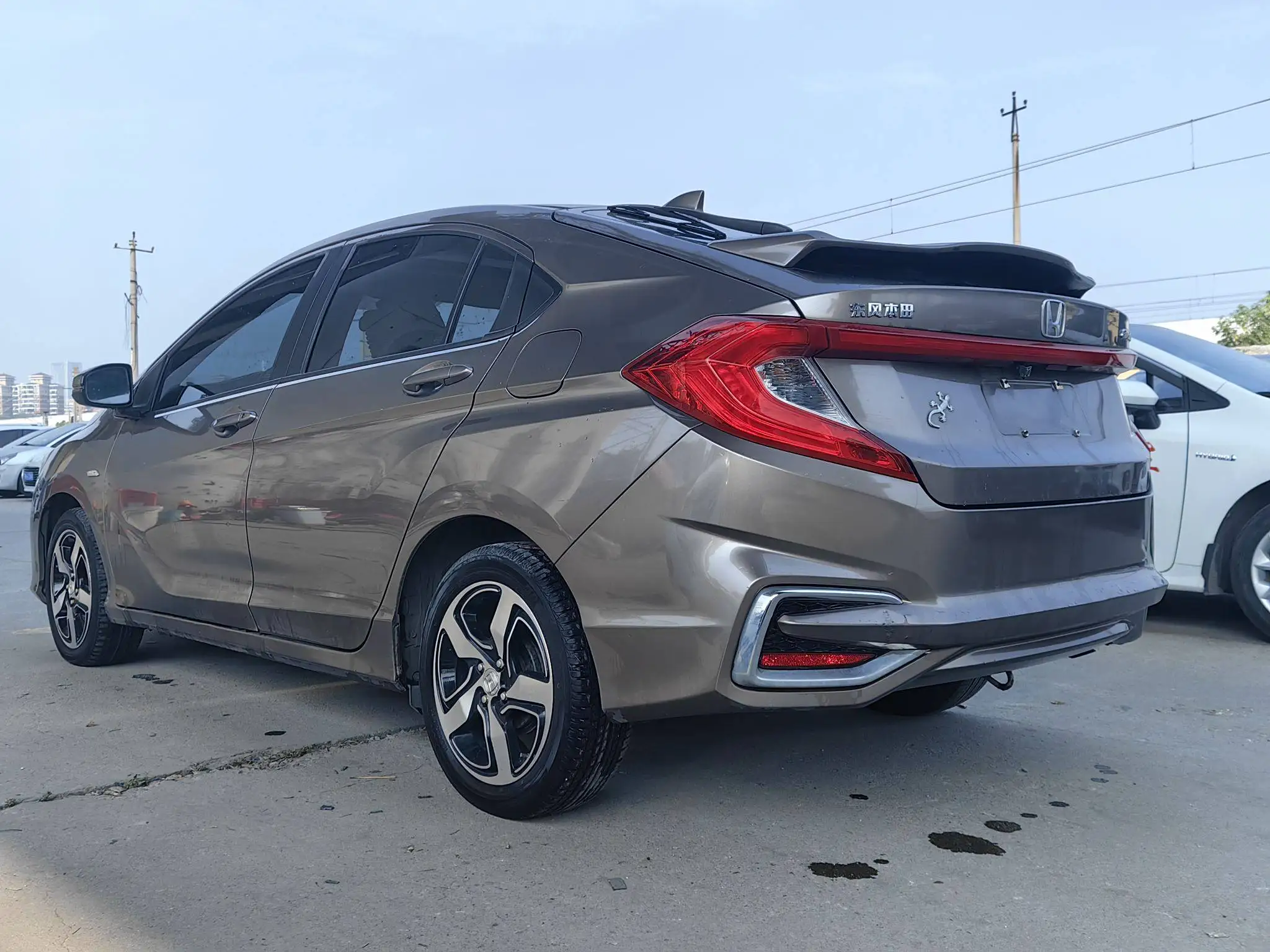 Best Price Car Honda GIENIA 2017 Used Car / Honda Fwd Gasoline SUV Honda GIENIA 1.5L CVT Used New Car for export