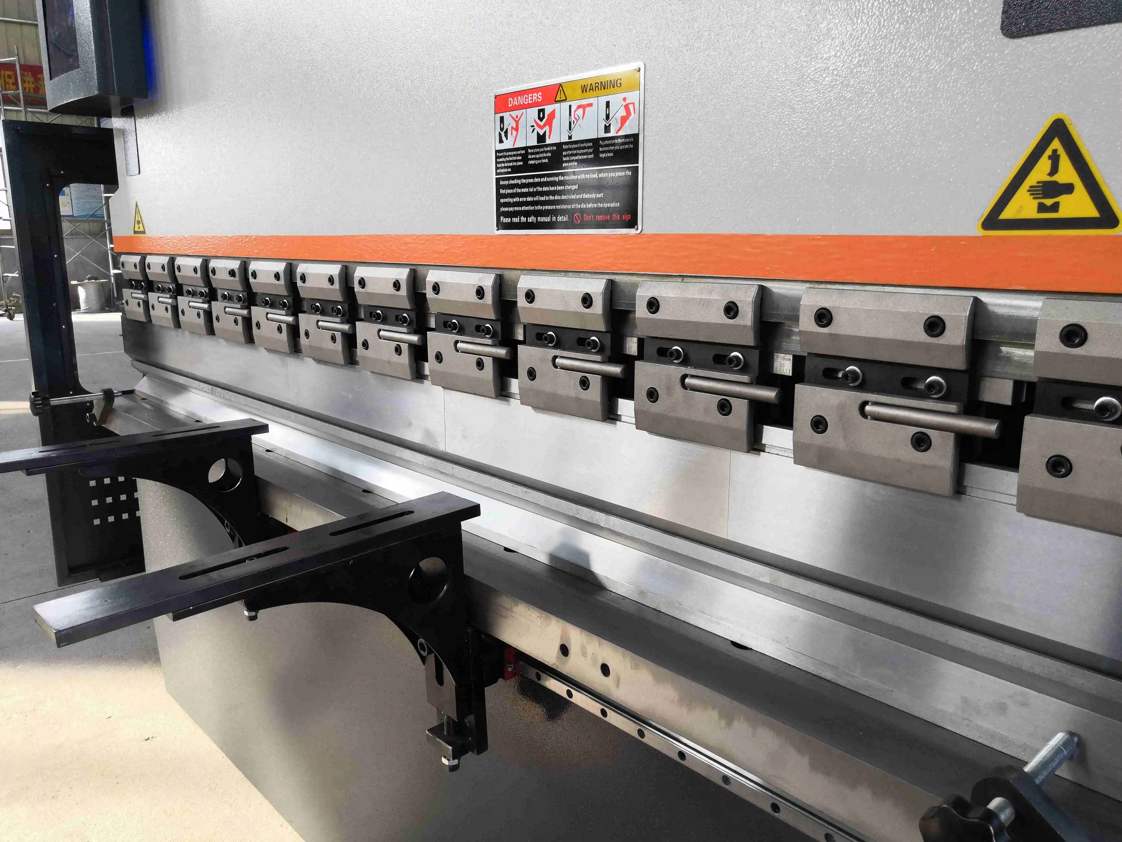 Hot Sale China LETIPTOP hydraulic press brake metal steel pressing kits