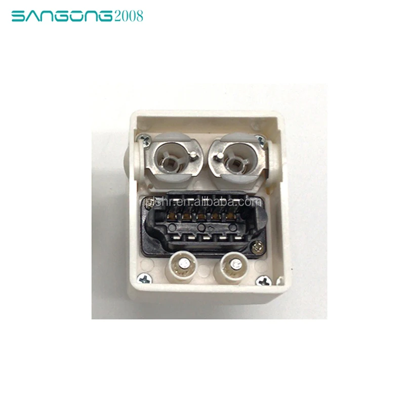 connector D male.jpg