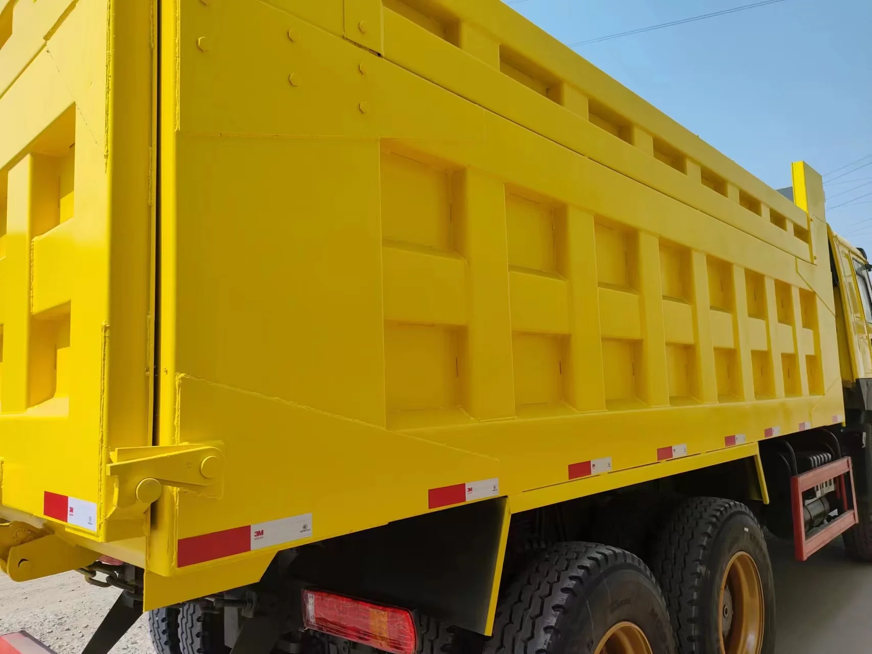 Factory Price Sinotruk HOWO Transport Construction 6X4 10 Wheeler 371HP 20 30 Tons Dumper Used Dump Tipper Truck 1+1