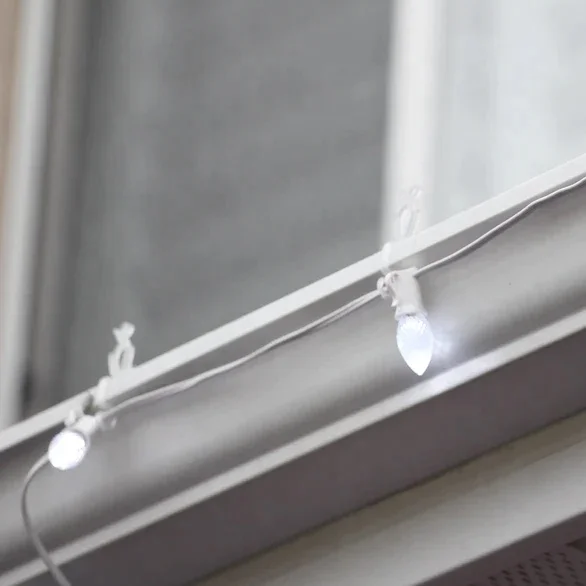 All-In-One Plus Christmas Light Clips for C7 C9 Light String Decoration Installation