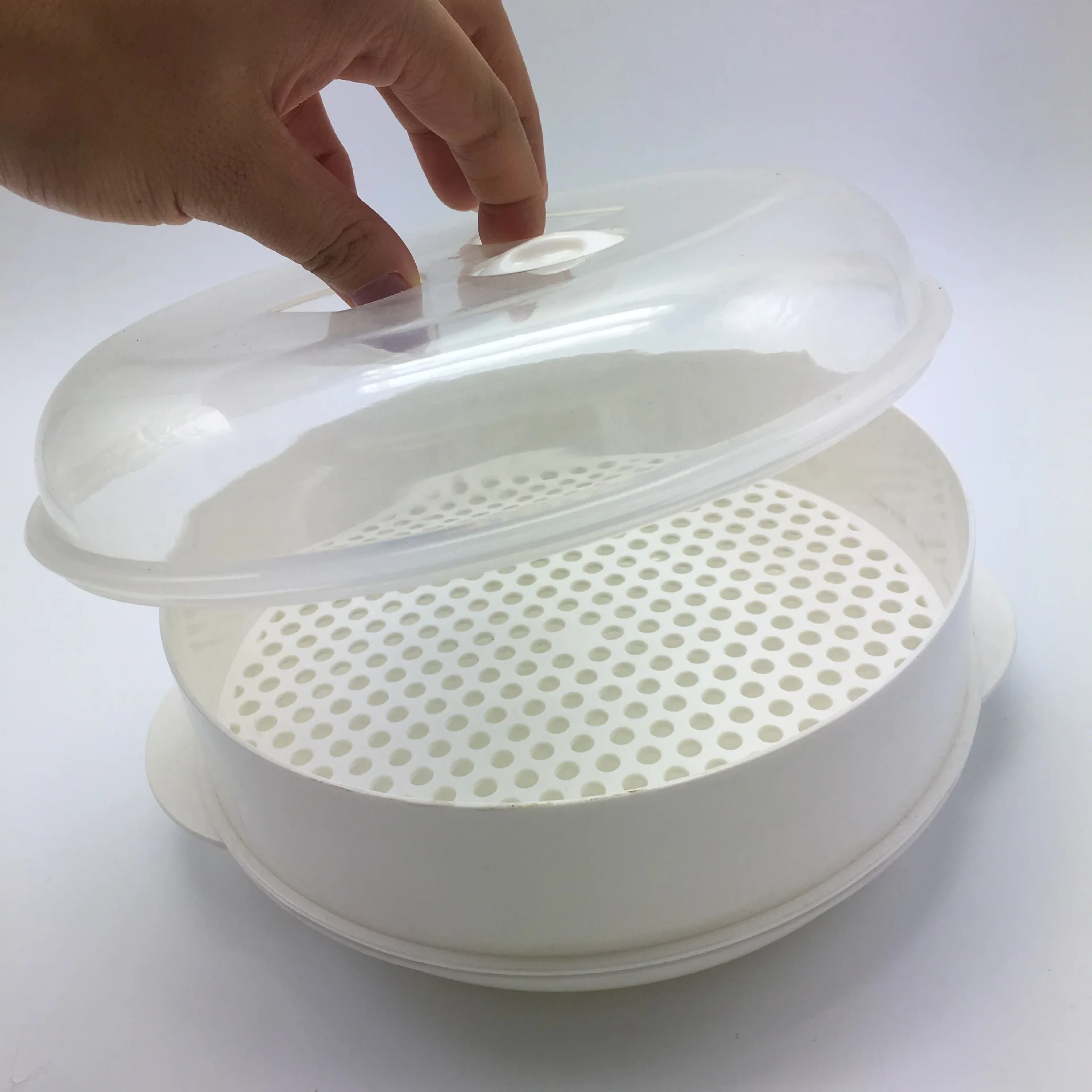Factory Pp Plastic round Single-Layer Microwave Oven Steamer Plastic Steamer Steamed Bread Heating Utensils with Lid Wholesale