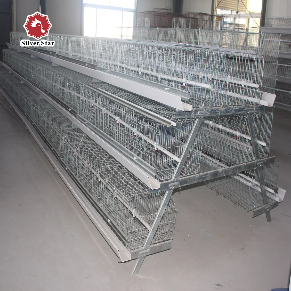 Система клетки для кур с силосом для корма