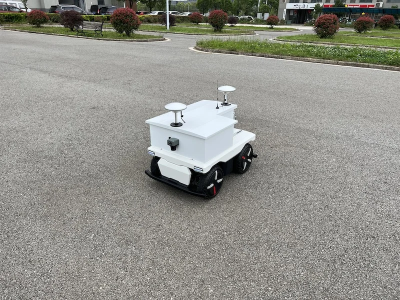 robot paint sprayer grass paint sprayer machine  football or soccer fields sprayer GPS mapping