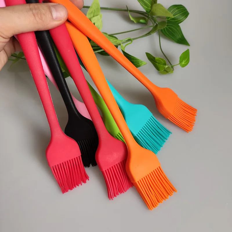 Long handle Handheld Integrated Barbecue Oil Brush Reusable Heat Resistant Non-stick Baking Tool Silicone Oil brush