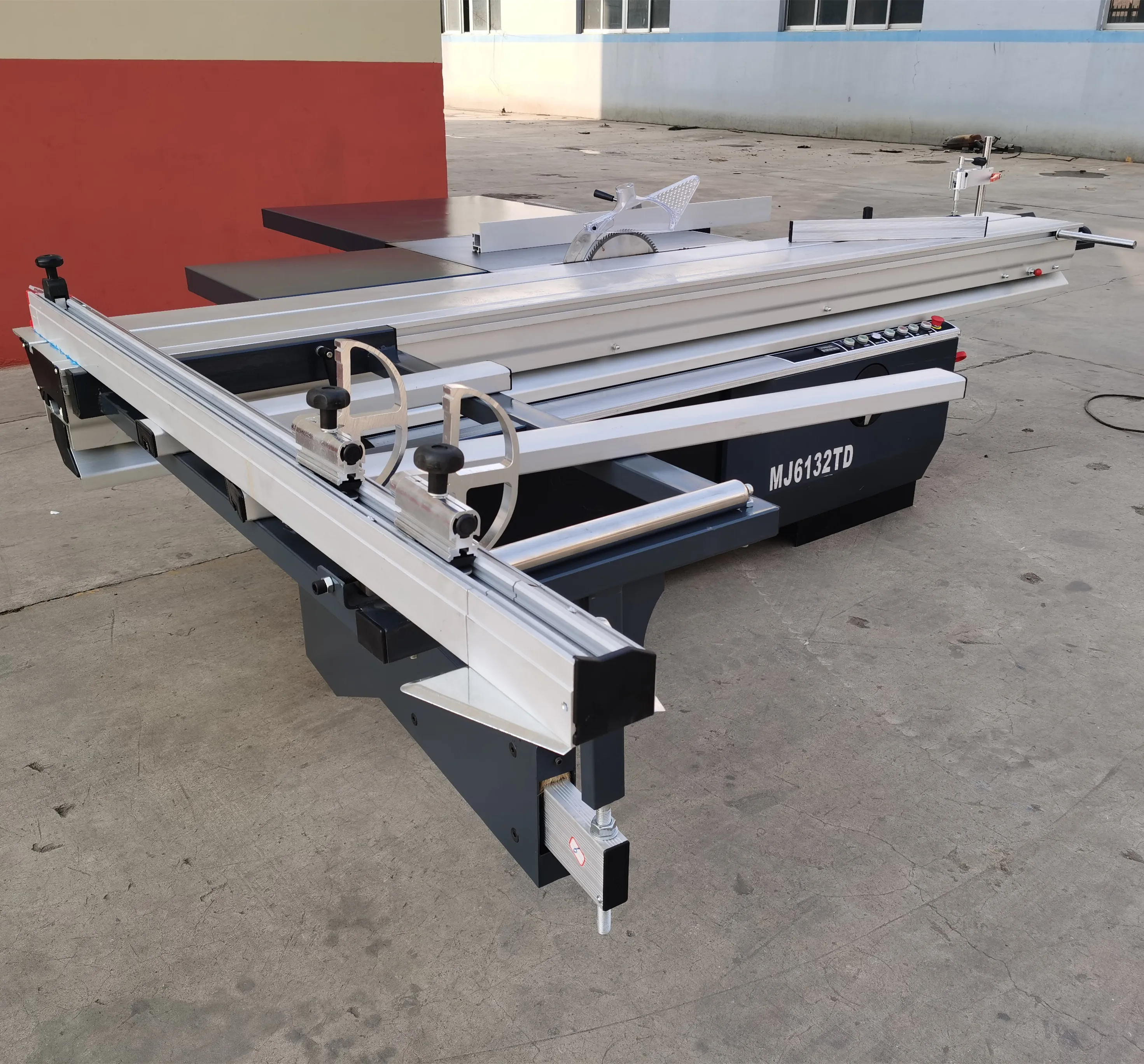 2023 european type wood cutting machine saw sliding table panel saw manual 3200mm wood cutting saw China woodworking machines