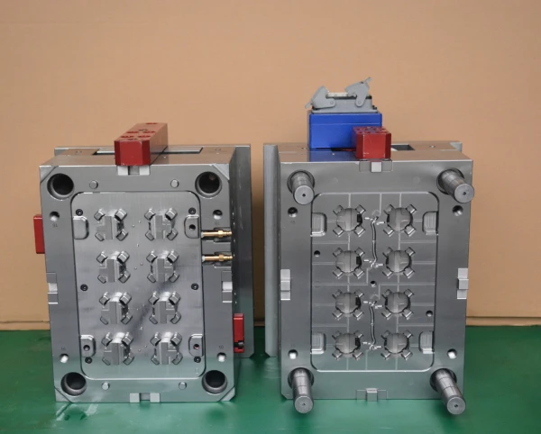 GuangDong Professional Customization Injection Molding Parts Injection Molded Plastic Moulds