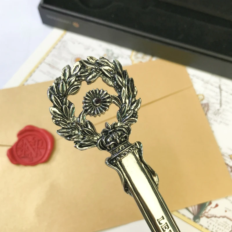 Элегантный нож из цинкового сплава в форме конверта, открывающийся нож для букв с бриллиантами в подарочной коробке, офисный декор, деловые подарки