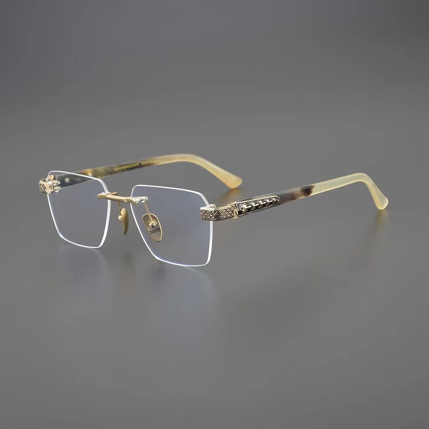 Рог быка из чистого титана без оправы