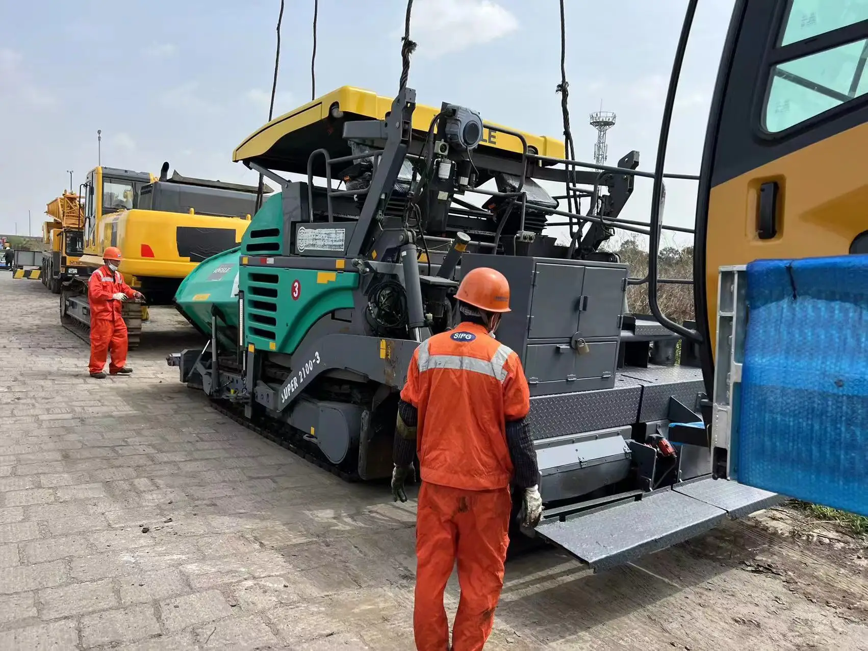 Used 2022 Year 1880-3 Base Construction Machinery Equipment Asphalt Paver Concrete Pump Spare Parts Top Brand Pakistan Provided