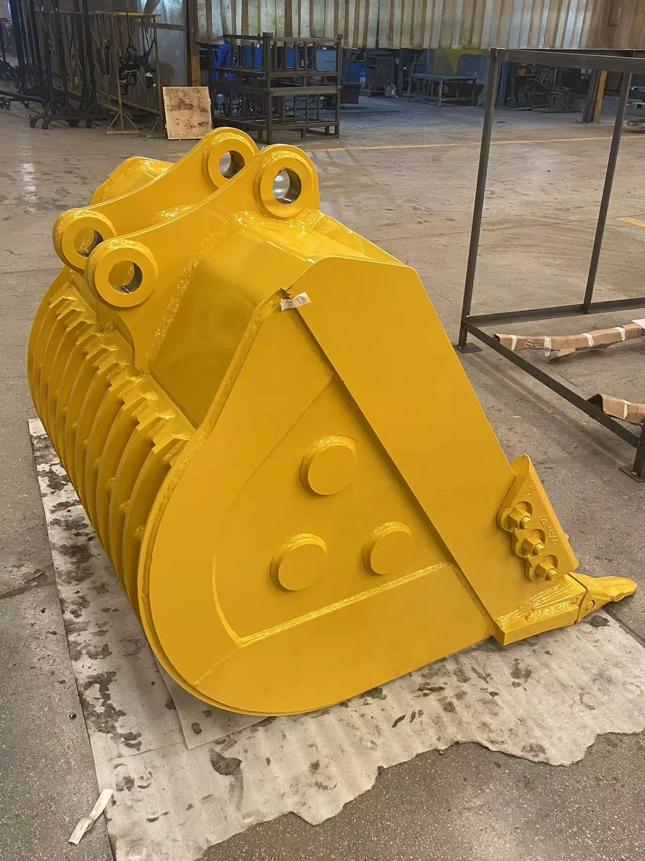 Wholesale Manufacture Industrial Skeleton Sieve Bucket for 1.5 Ton Screen Rock bucket for 500 mm 600mm 800mm