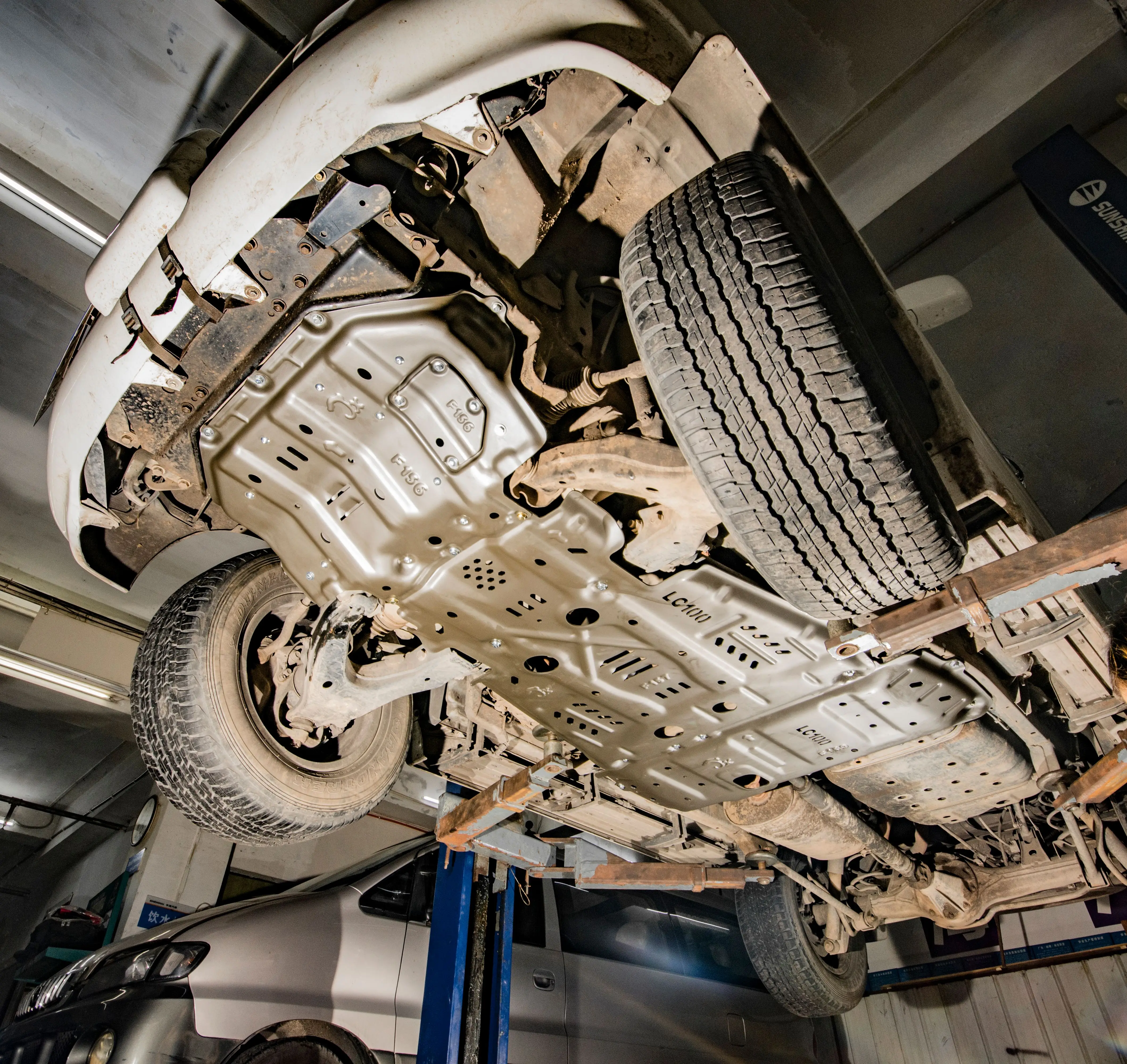 Spare Parts Toyota Land Cruiser Junxi 3D aluminum Engine Cover Under Protection Skid Plate fit for LC100 4500 4700 4WD