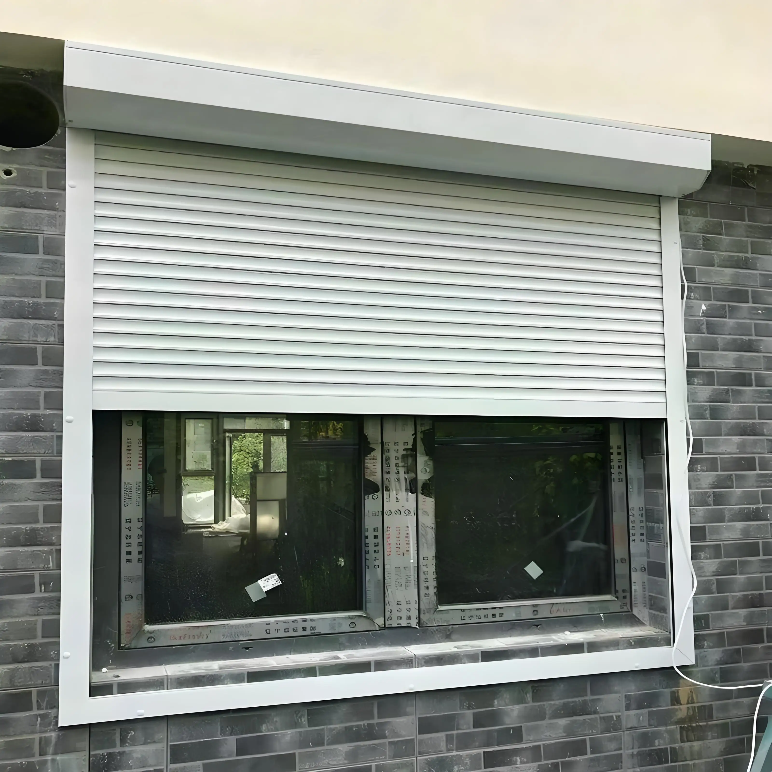Hurricane Windproof Aluminum Rolling Door Roll-Up Door Security Shutter Automatic Roller Shutter for Windows and Doors