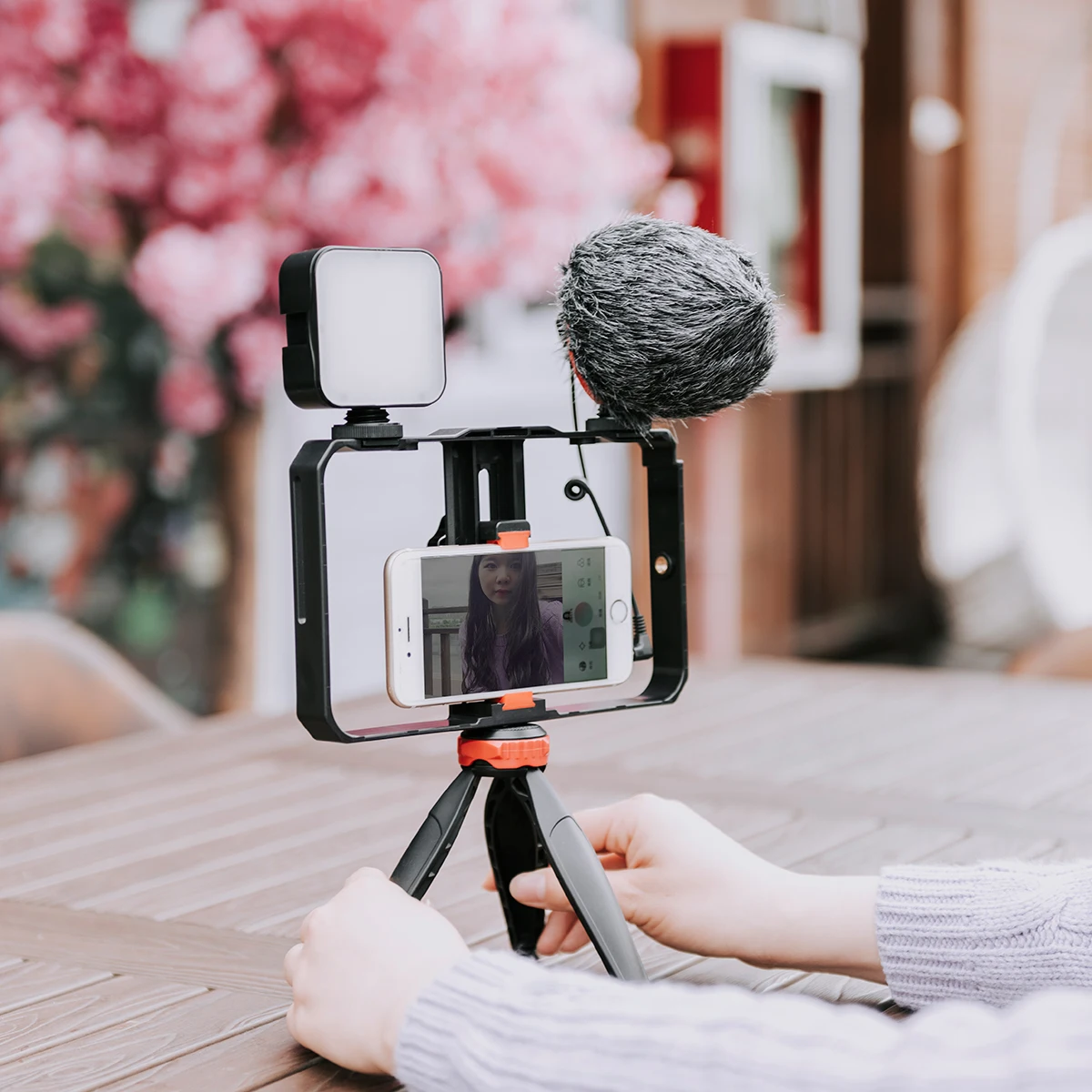 YELANGU Smartphone Video Rig Aluminum Filmmaking Recording Vlogging Rig Case,Cell Phone Movies Mount Stabilizer for Mobile Phone