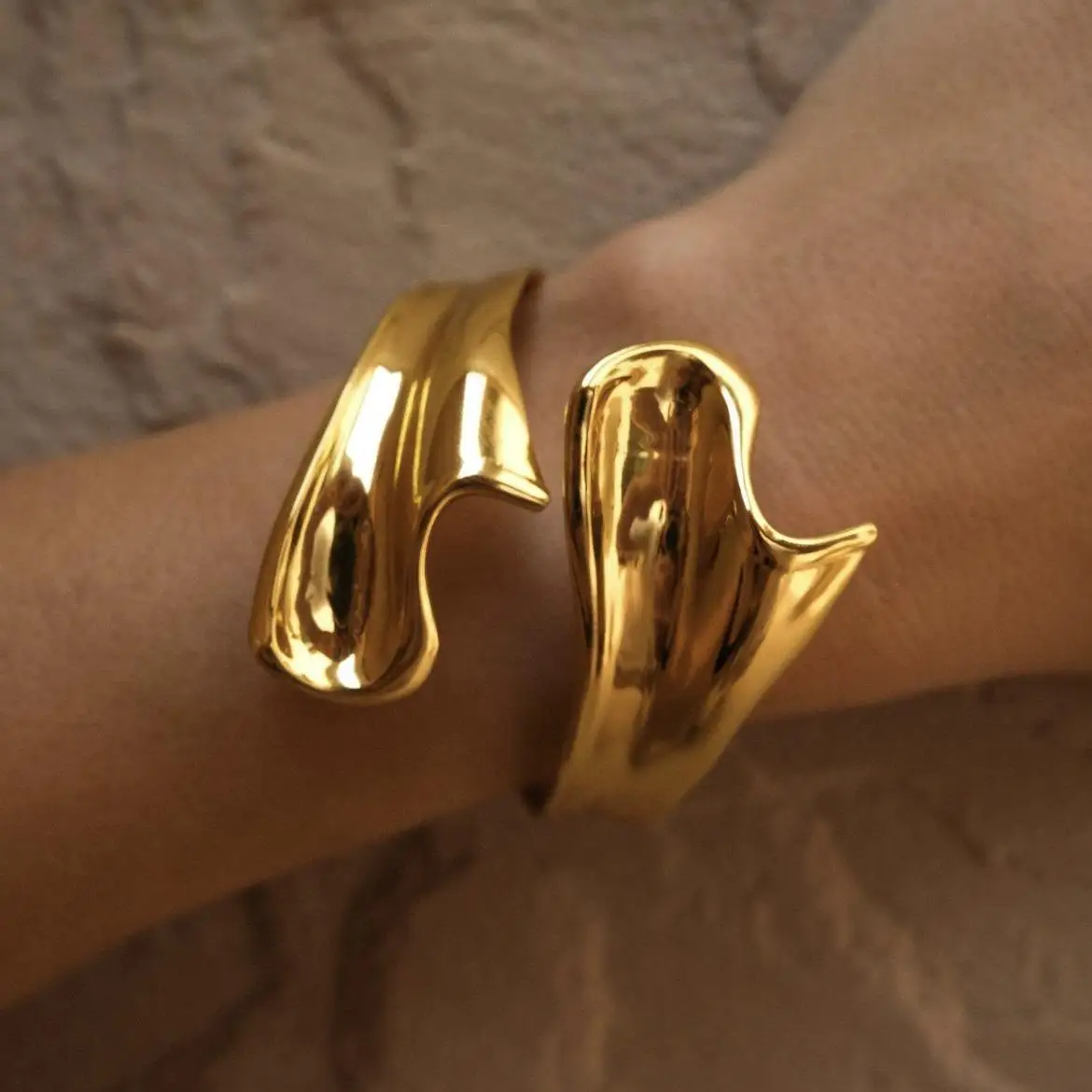Irregular Gold Silver Plated Exaggerated Alloy Trendy Geometric Party Bangles Spring Snap Open Bracelet