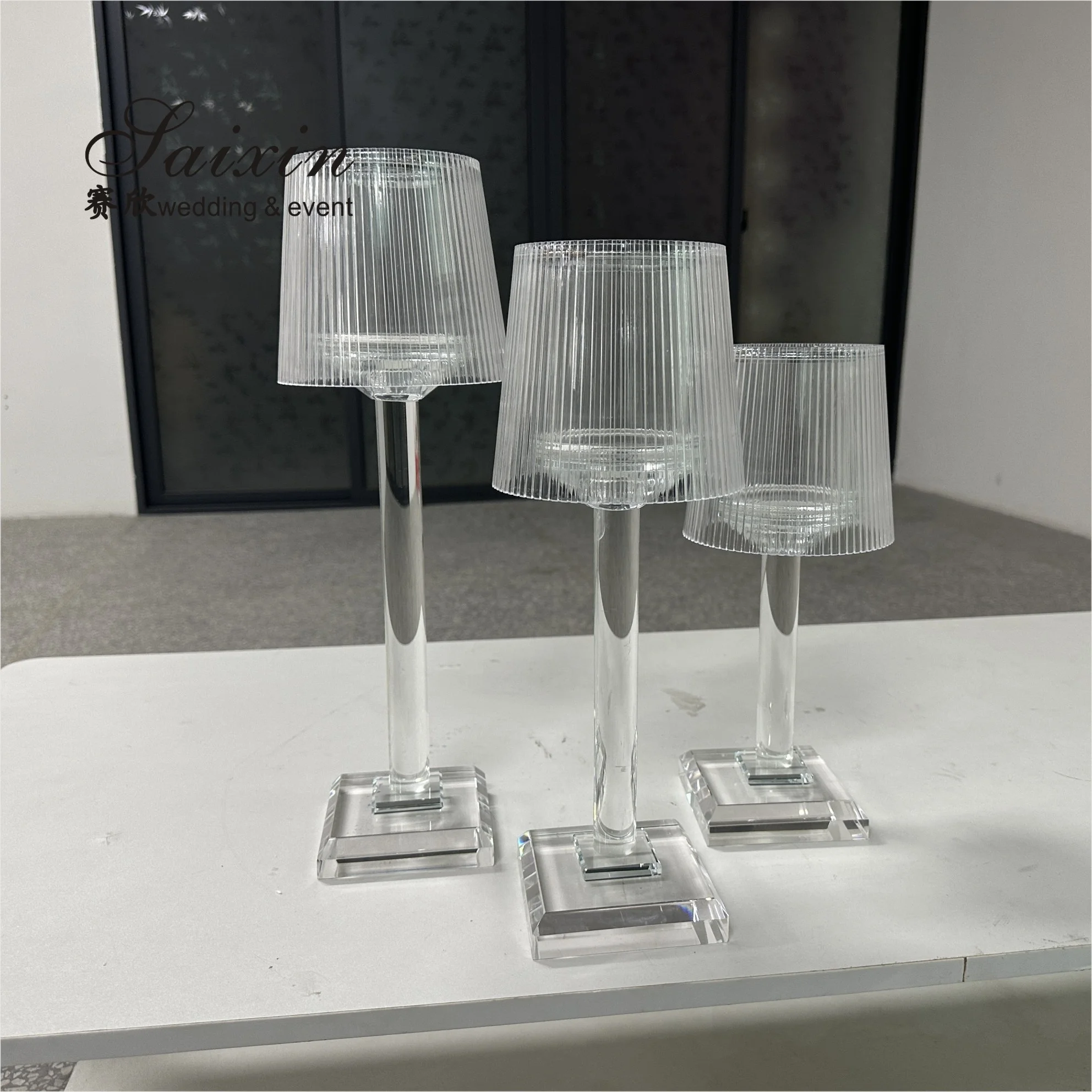 Saixin customize wedding centerpiece 3 pcs set small lamp shade stand candlestick for party decoration