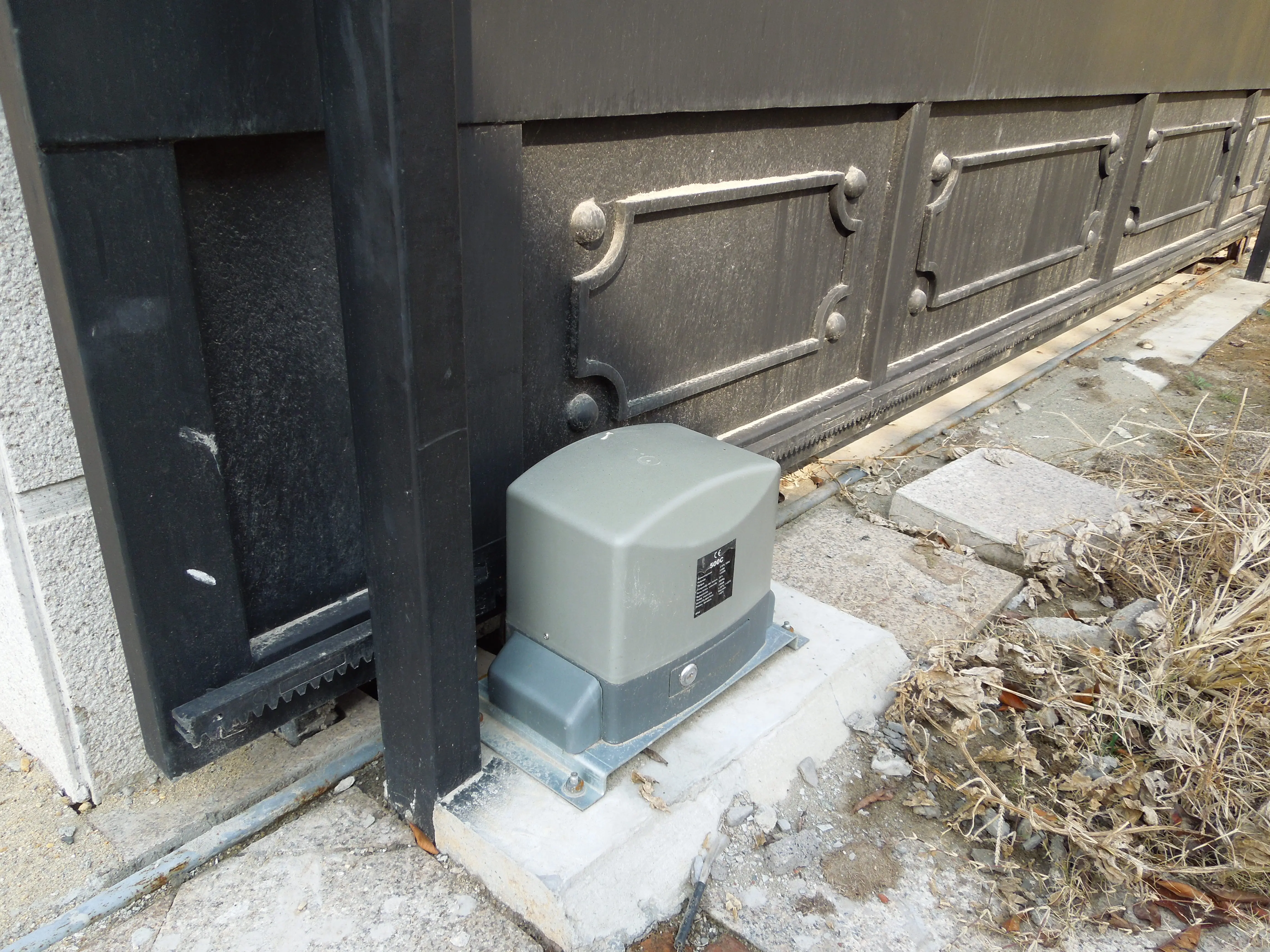 2024 Nice Heavy Duty Auto Gate Motor AC 220V 500KG Sliding Door Operator Complete Automatic Gate Opener Kit