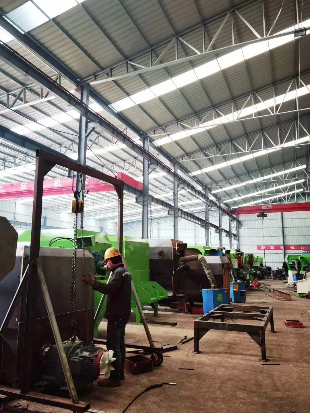 round bales square bales baleage forages small grains concentrates feedstuff mixer