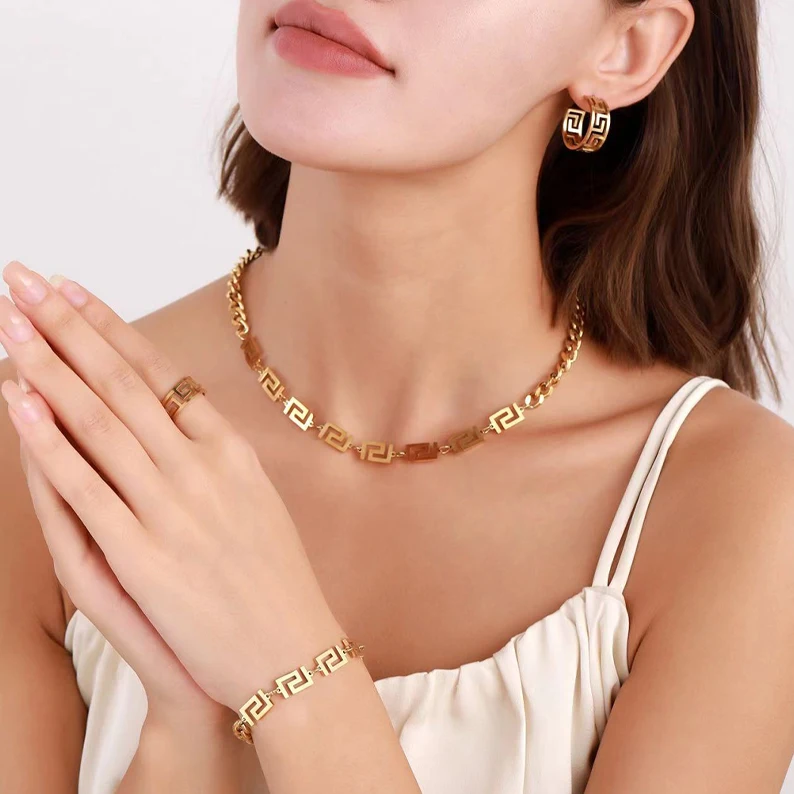 Stainless steel jewelry set new beauty head diamond pendant Cuban chain brand jewelry set women Fashion jewelry