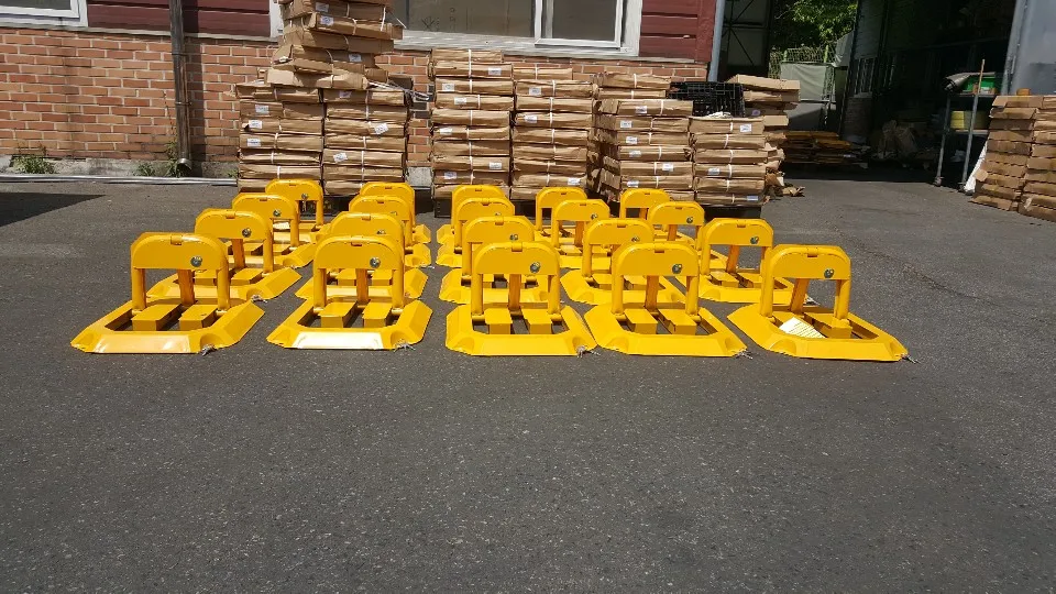 2022 Top 10 Wholesale  Parking System Manual Car Parking Lock Folding Parking Blocker