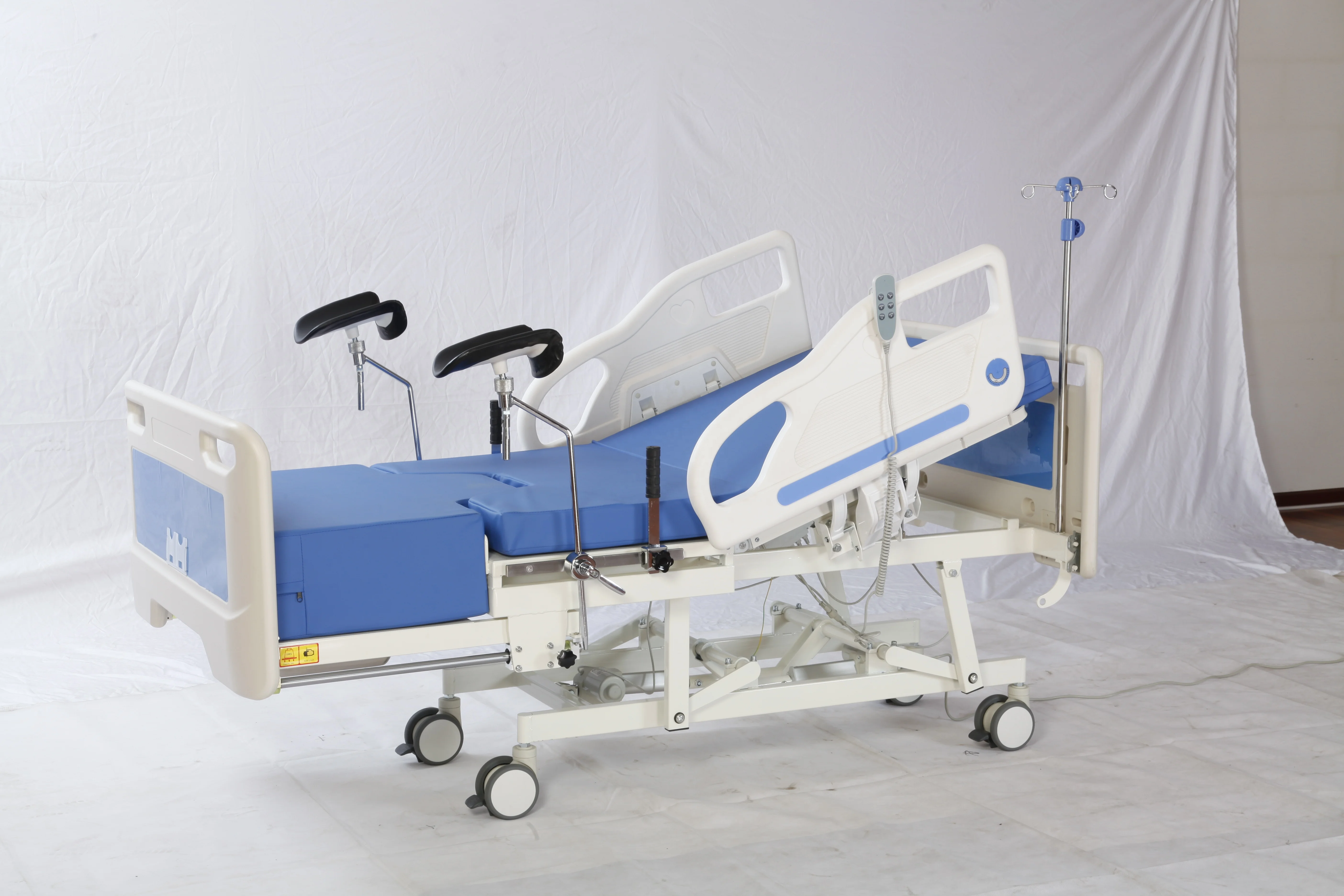 Роскошная мебель Trendelenburg Регулировочная электрическая Акушерская кровать для продажи