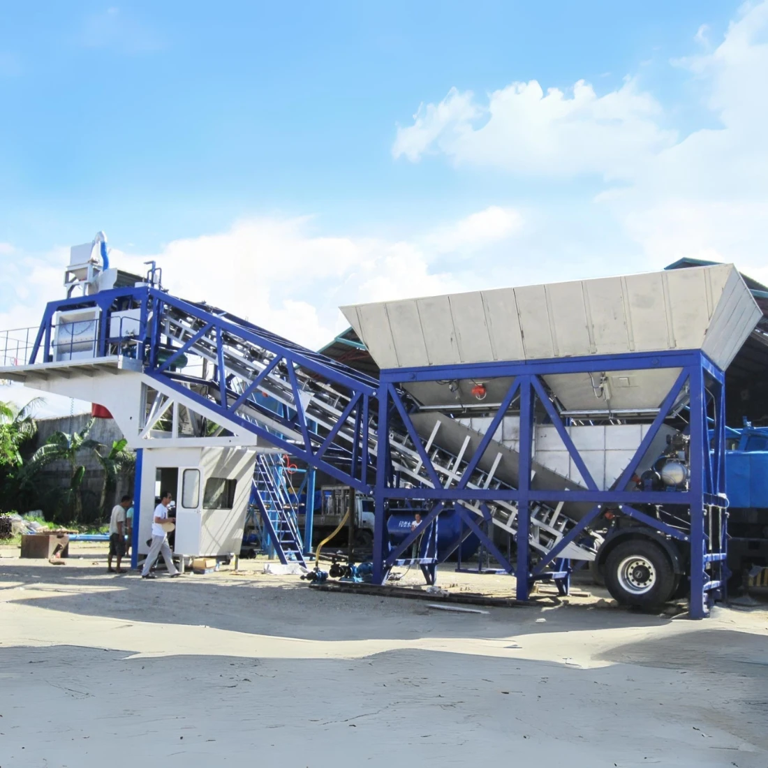 Mobile full-automatic concrete batching plant for ready mix concrete china mobile concrete mixing plant