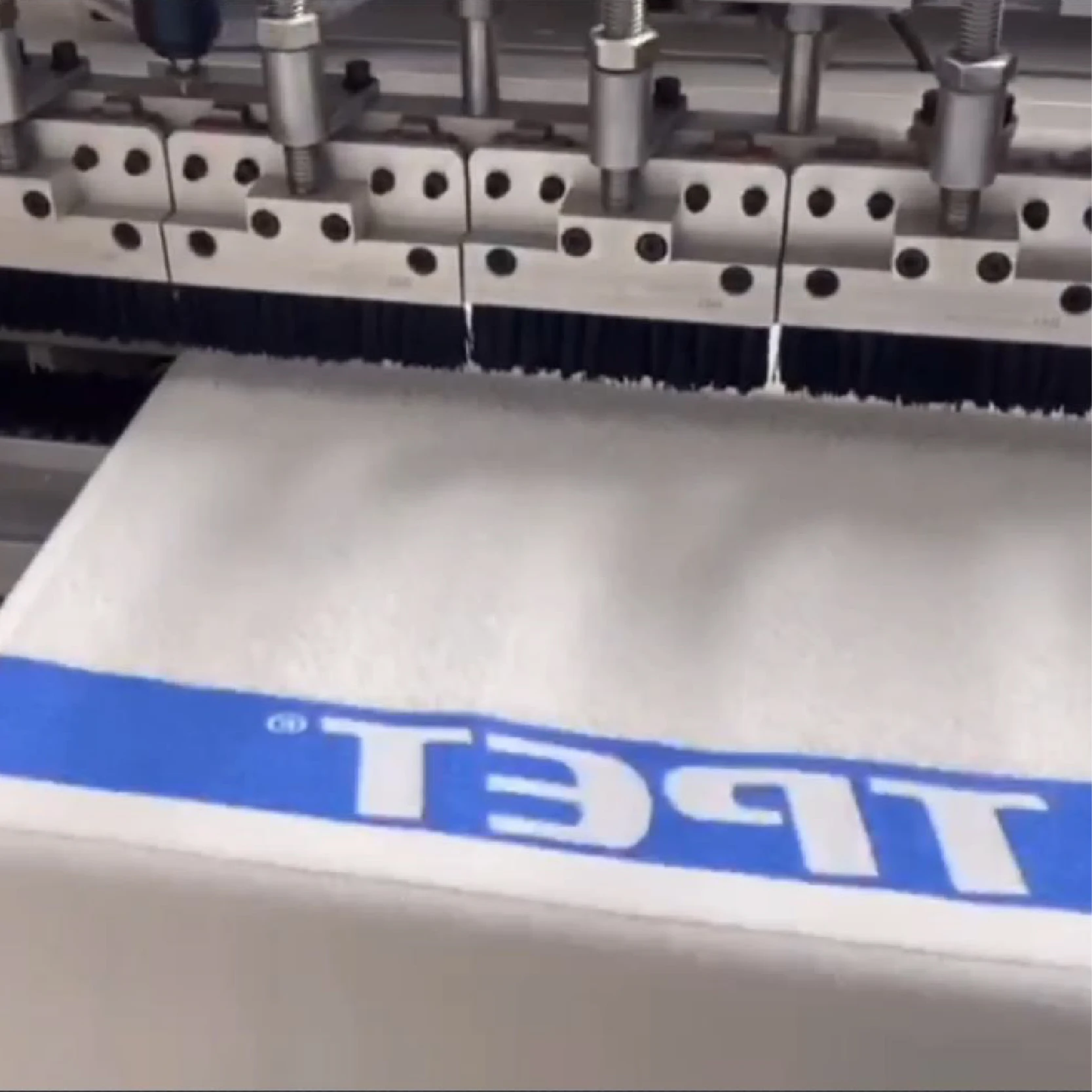 Полностью автоматическое японское банное полотенце четырехсторонняя швейная машина