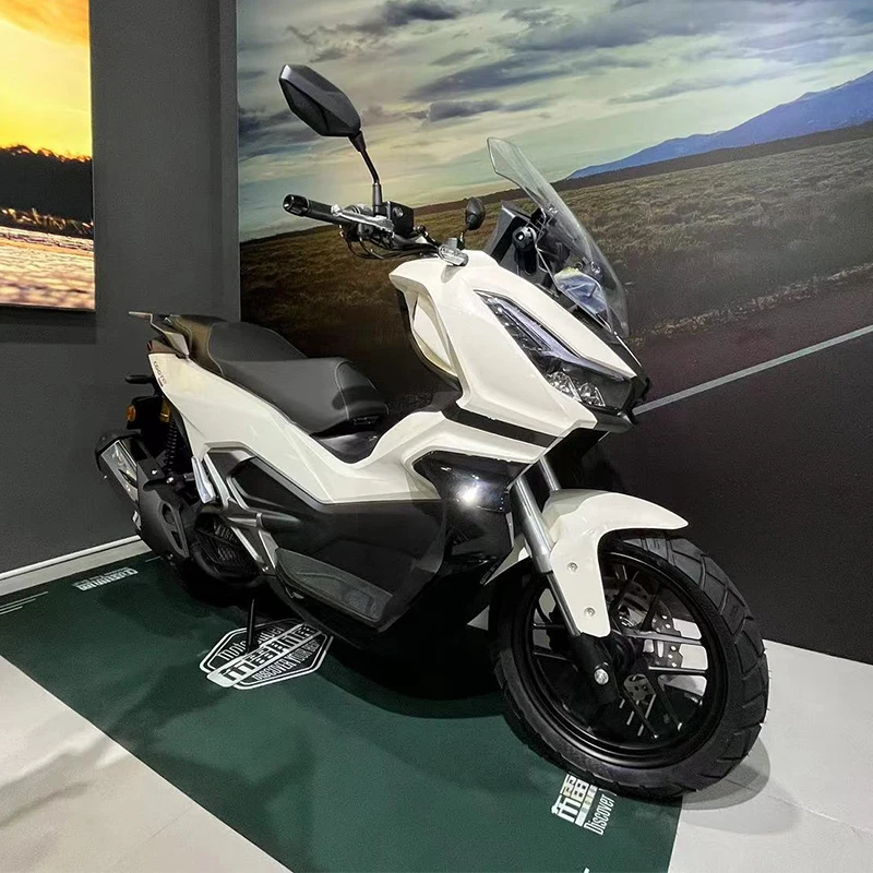 High Quality Attractive Outlook Gasoline Motorcycle Adv 150cc 200cc Fuel High Speed 110km/h EFI LONCIN Enginefor Adult