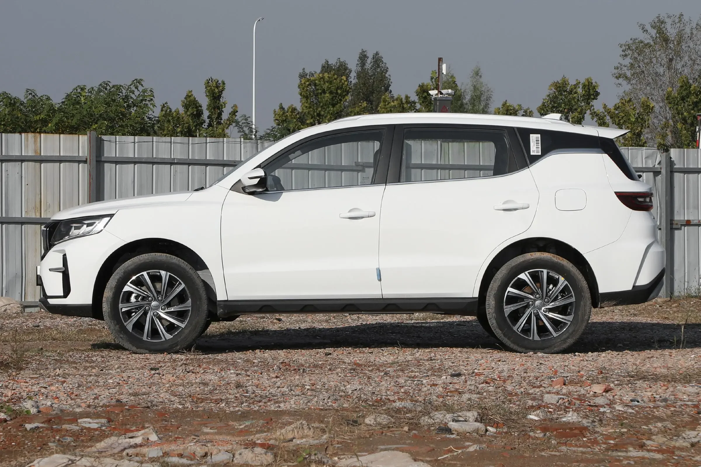 Лидер продаж низкая цена внедорожник новый автомобиль 2022 бензиновый Geely YuanJing X6 2021 PRO 1 4 T ручной роскошный для продажи