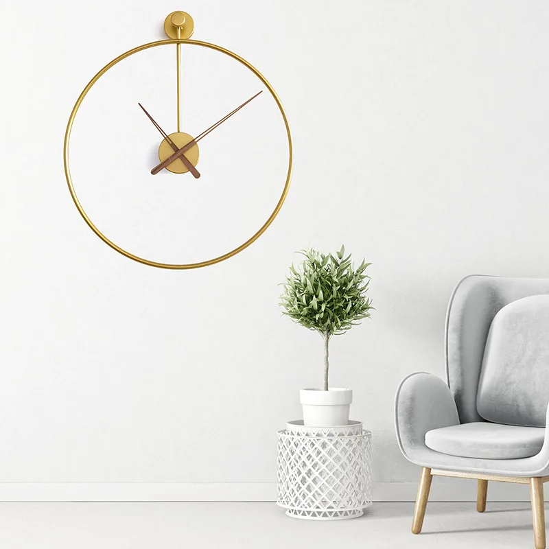 Nordic Simple Luxury Clock Antique Iron Mute Wall Clock Living Room Hakka Bedroom Atmospheric Light Spain Minimalist Wall Clock