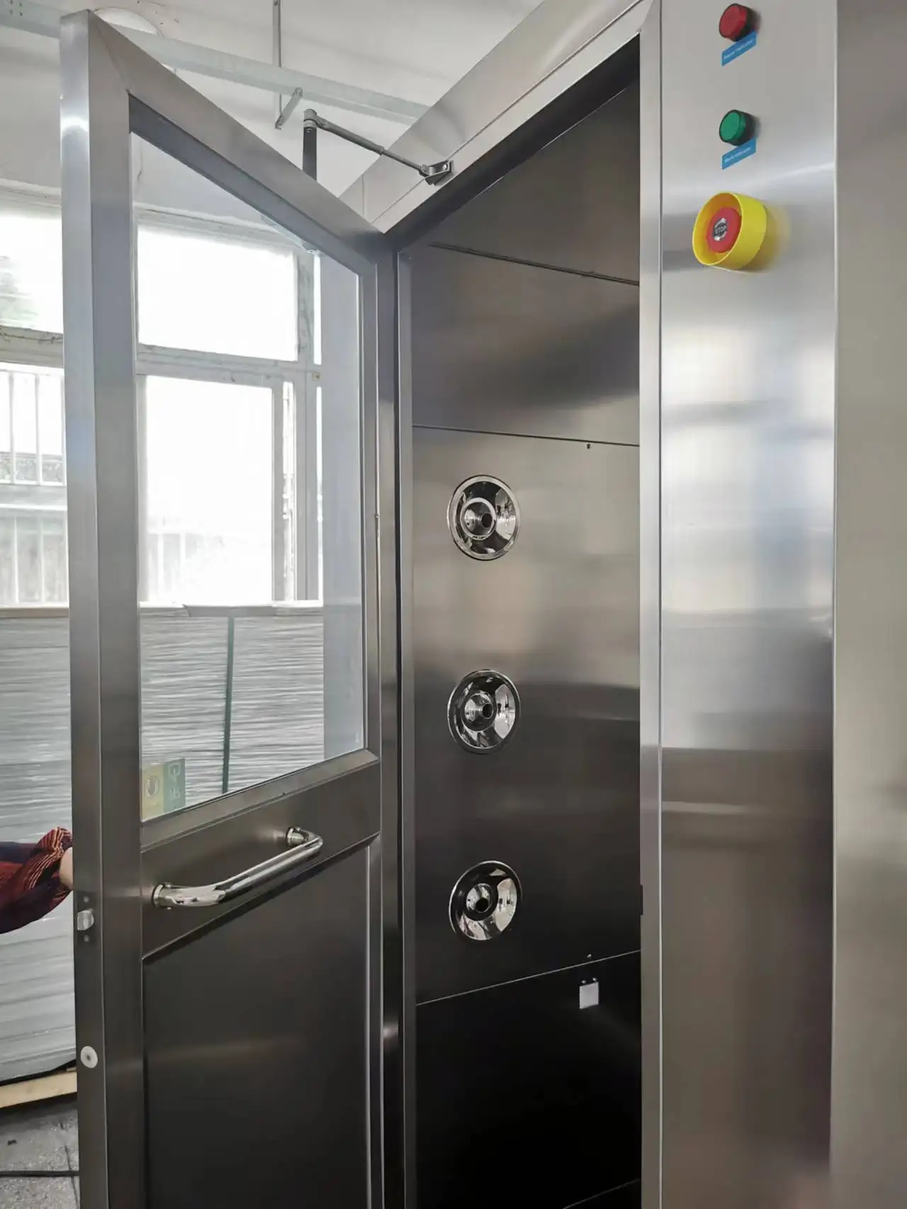Factory Direct Sale Dust Free Clean Room Equipment Air Shower system air shower clean room for pharmaceuticl