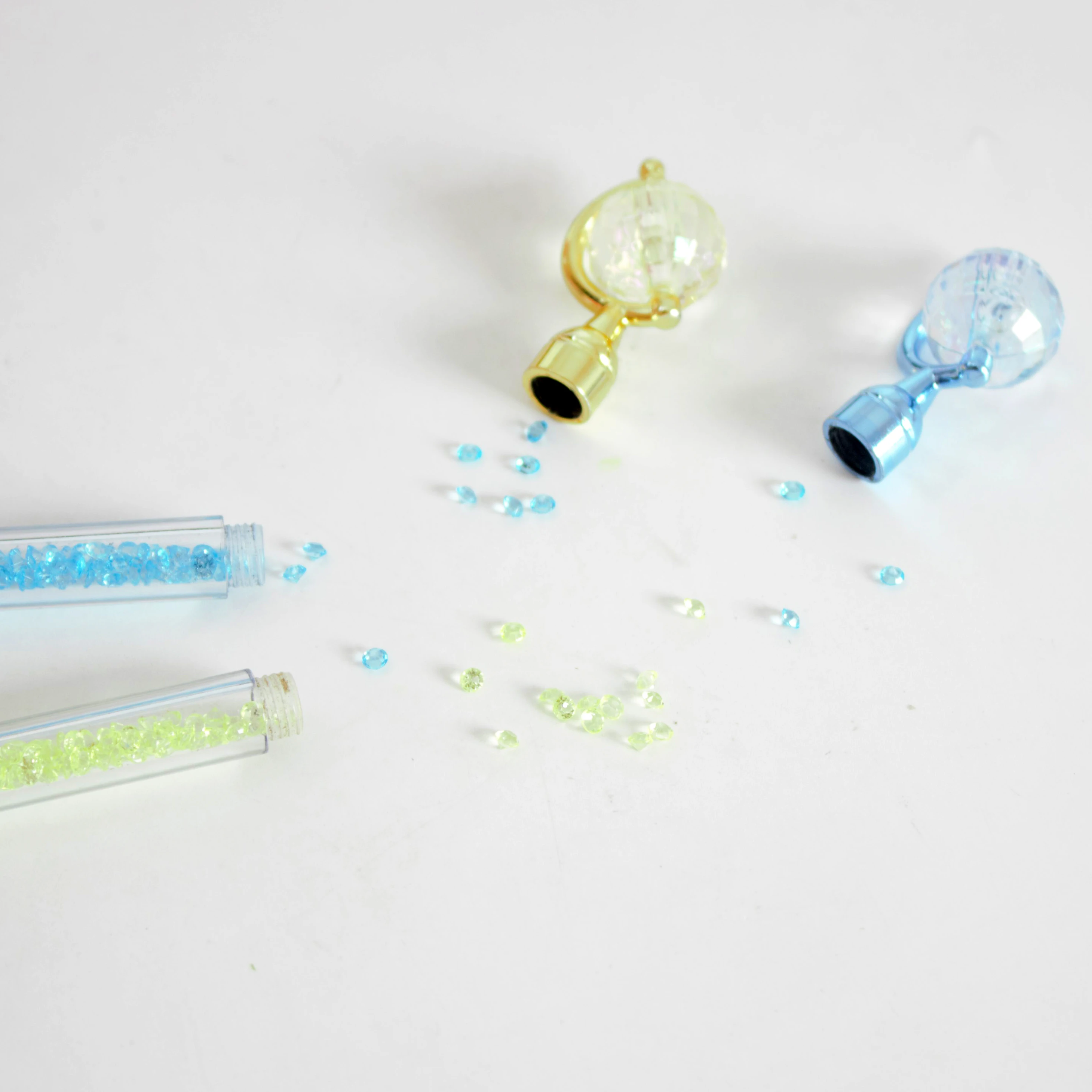 O&Q special design glitter twist ball pens with Turntable globe  decompression stationery for students college gift