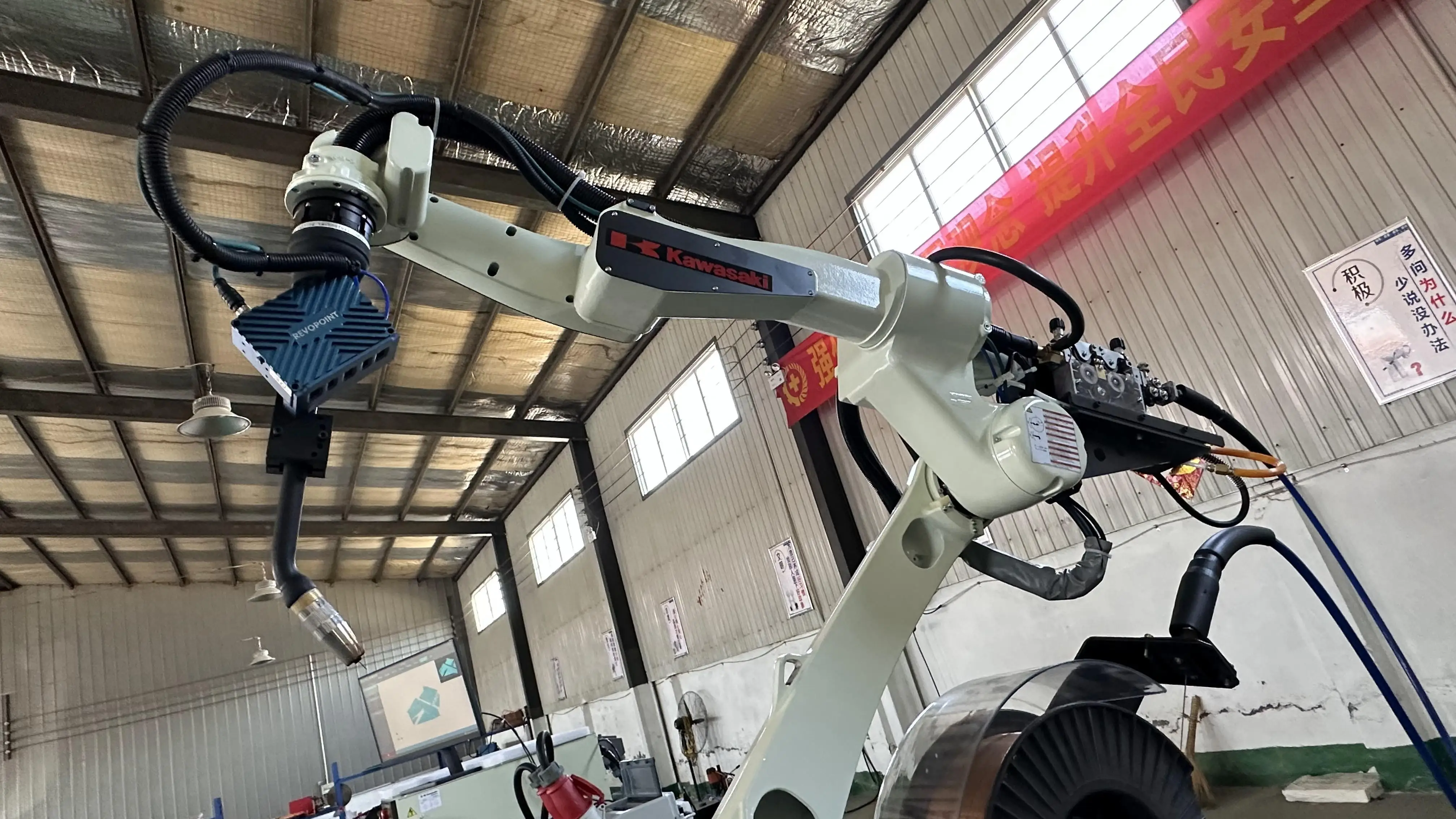 Robotic Welding Machine for Semi Trailer Main Beam Assembling Trailer Line