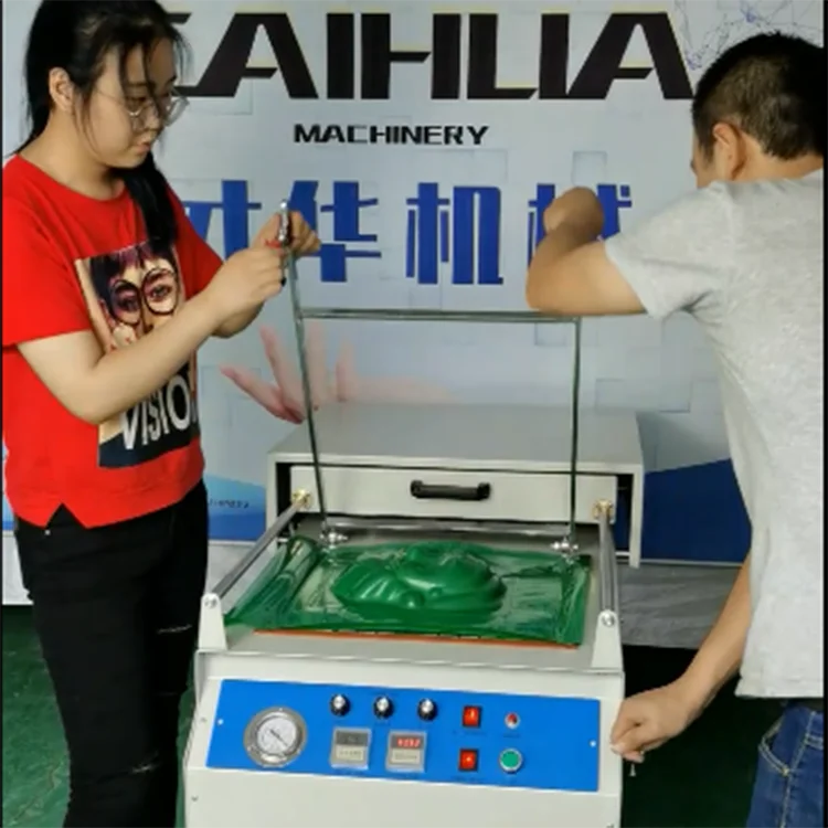 Hot selling small type vacuum forming machines thermoforming machine