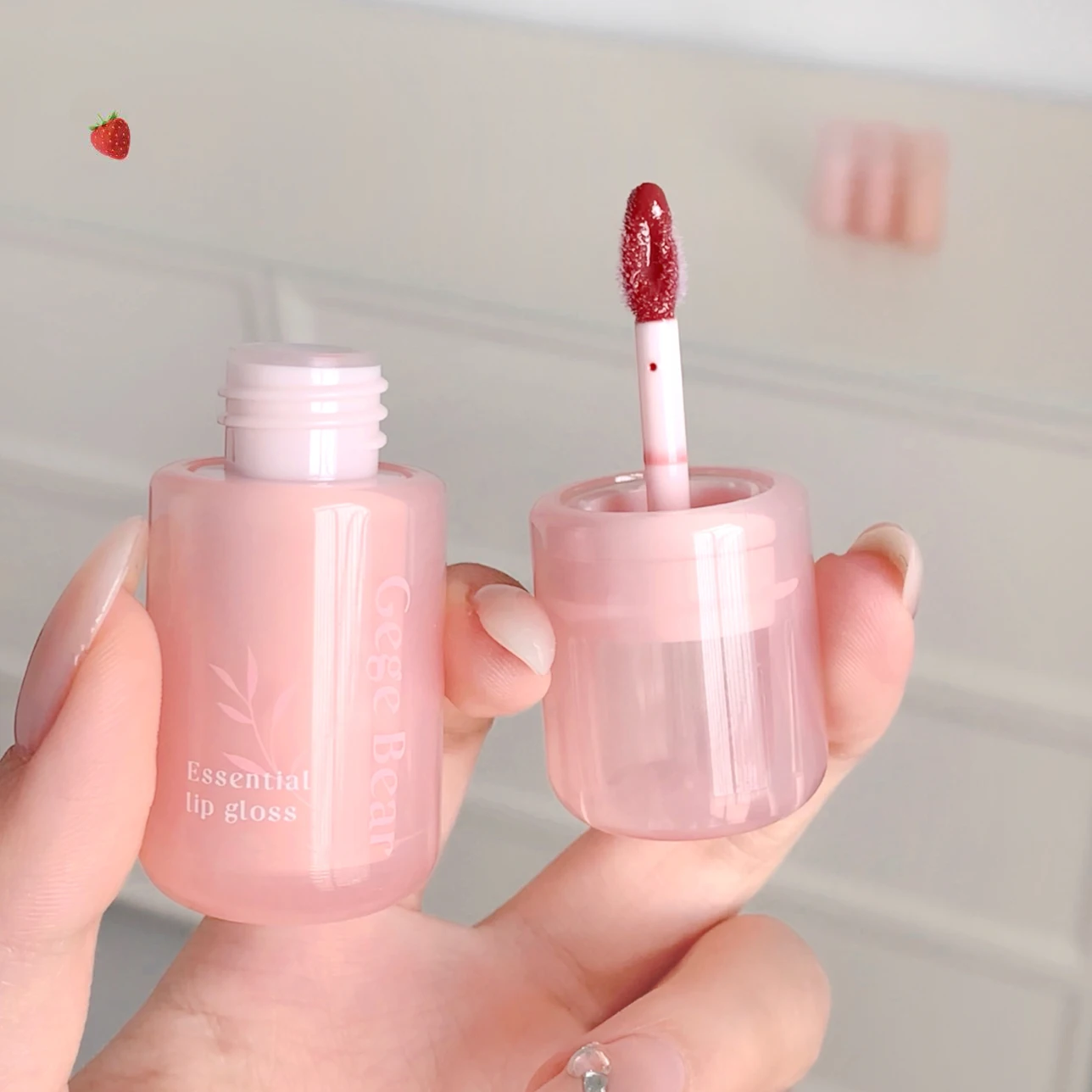 Gege Bear Wholesale Price Jelly Lip Oil Moisturizing Essence Water Mirror Surface Lip Glaze Bright And Tender Lipstick