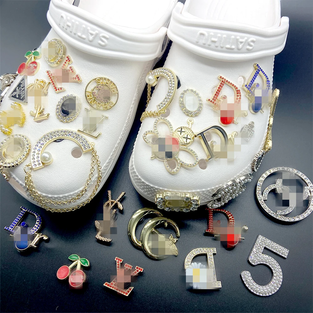 Wholesale Luxury Bling Croc Charms Metal Designer Charms  Diamond Shoe Charms Decoration