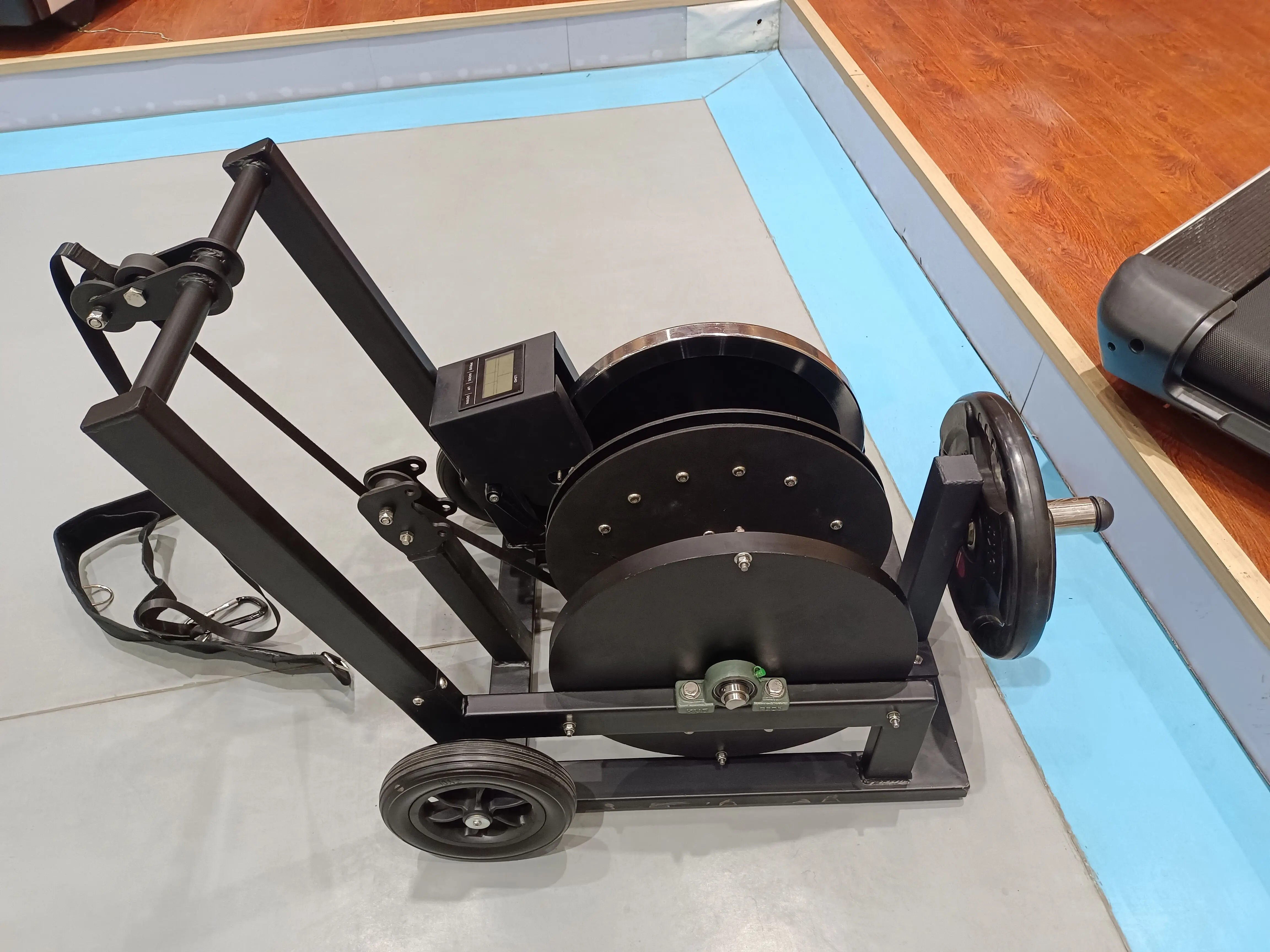 Resistance training cardio strength machine for endurance explosive power training