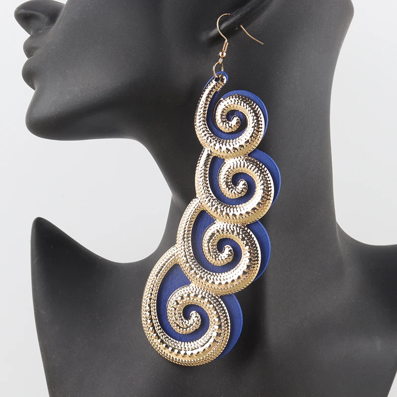 New exaggerated spiral long alloy earrings 4.9 inches wooden oversize gold gear cuff earings for women 2021