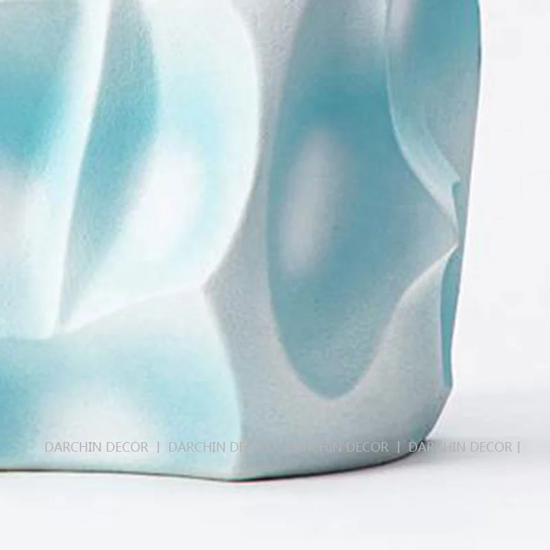 Bule and white resin vases soft color matching ornaments tabletop modern style home decoration
