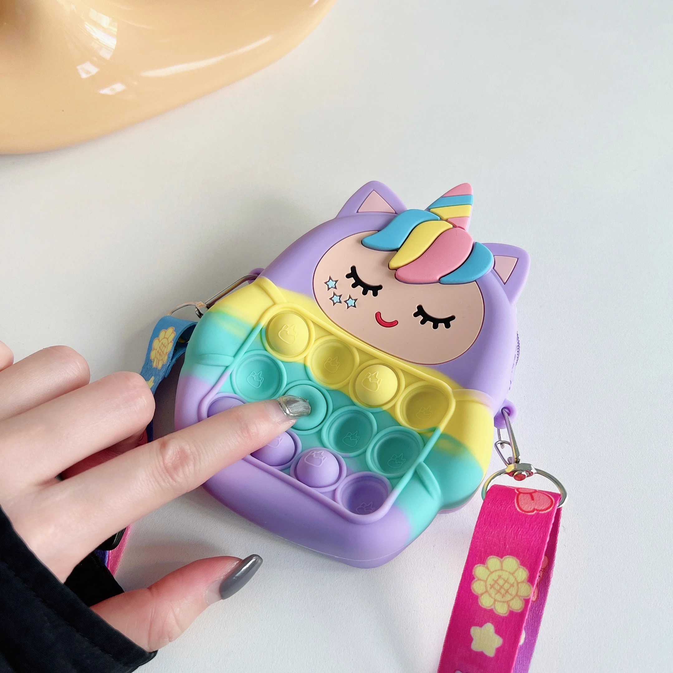 Hot Sale Silicone Toy Cute Shoulder Bag Crossbody Coin Purse Handbags For Kids closed eyes