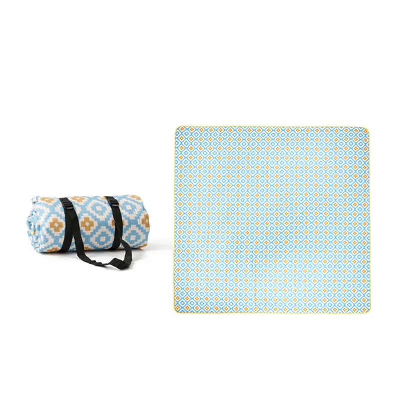 2024 New Arrival Outdoor Moisture Proof Picnic Pad Oversize Waterproof Picnic Mat Custom Beach Camping Mats