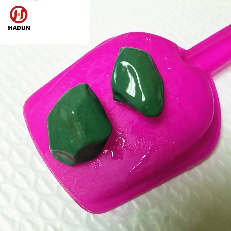 Factory Supply Garden Natural Tumbled Round Green Stone Pebble for Sale