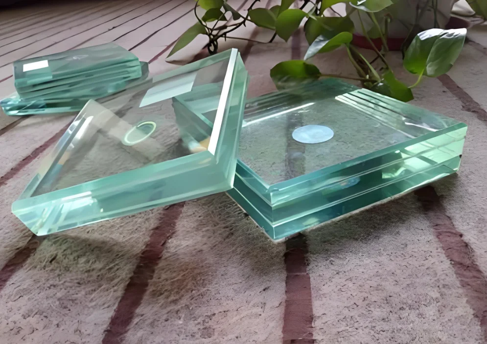 Hexad-high Quality Fire Resistant Glass for Building Window Door Fire Rated Glass Flat Solid Bulletproof Glass for Cars 01