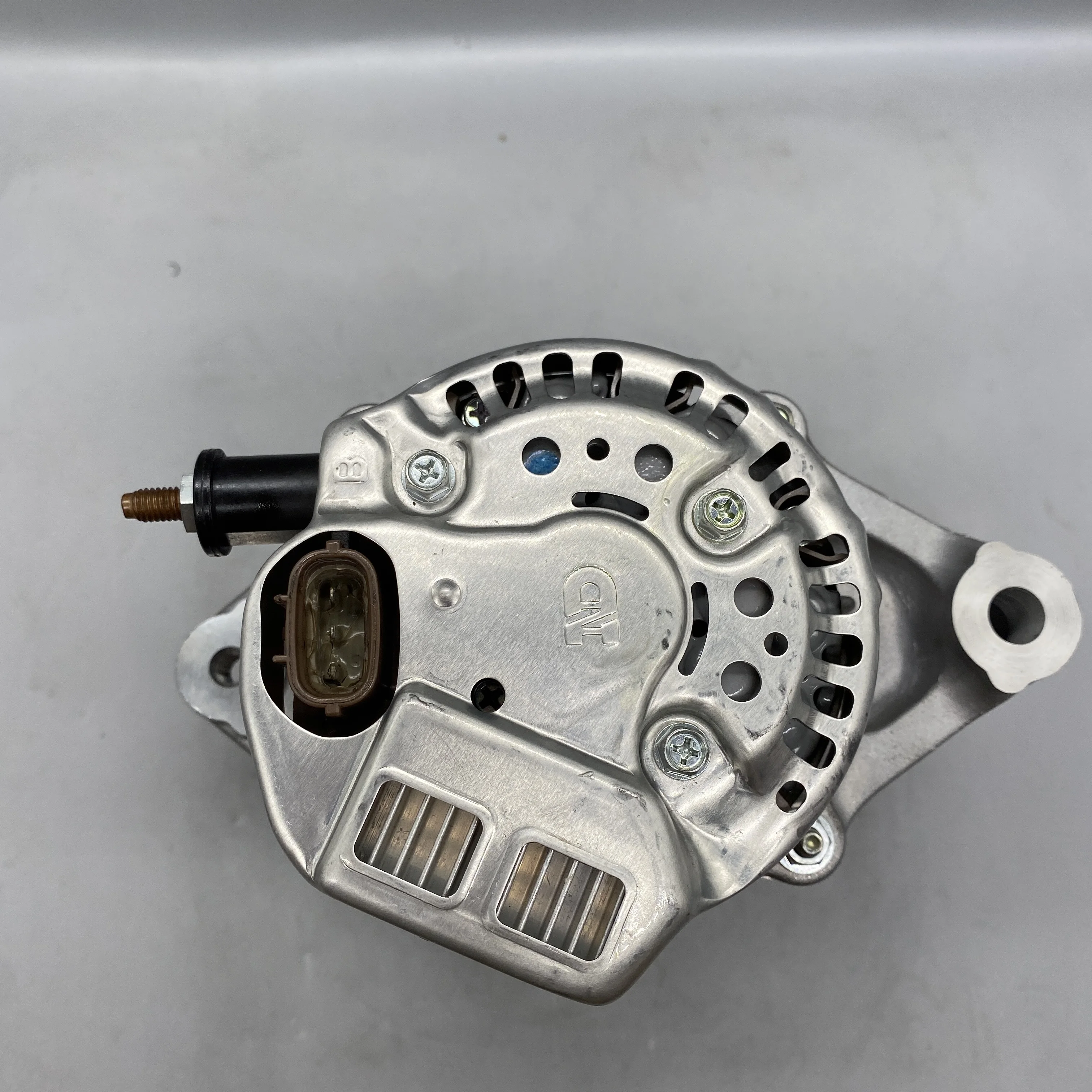 Excavator Engine Parts  B3.3  QSB3.3  Generator OEM C6008611350