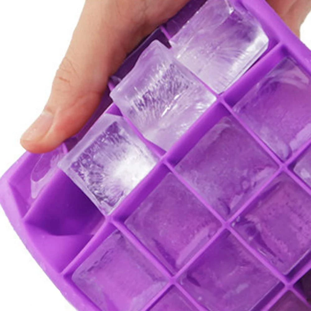 Reusable Silicone Molds Ice Cube Trays with Lids, BPA Free Ice Cube Making Mold