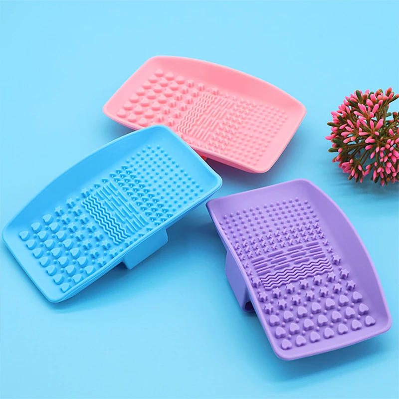 New design portable beauty cleaning tool makeup brush cleaning pad silicone makeup cleaner with hanger reusable