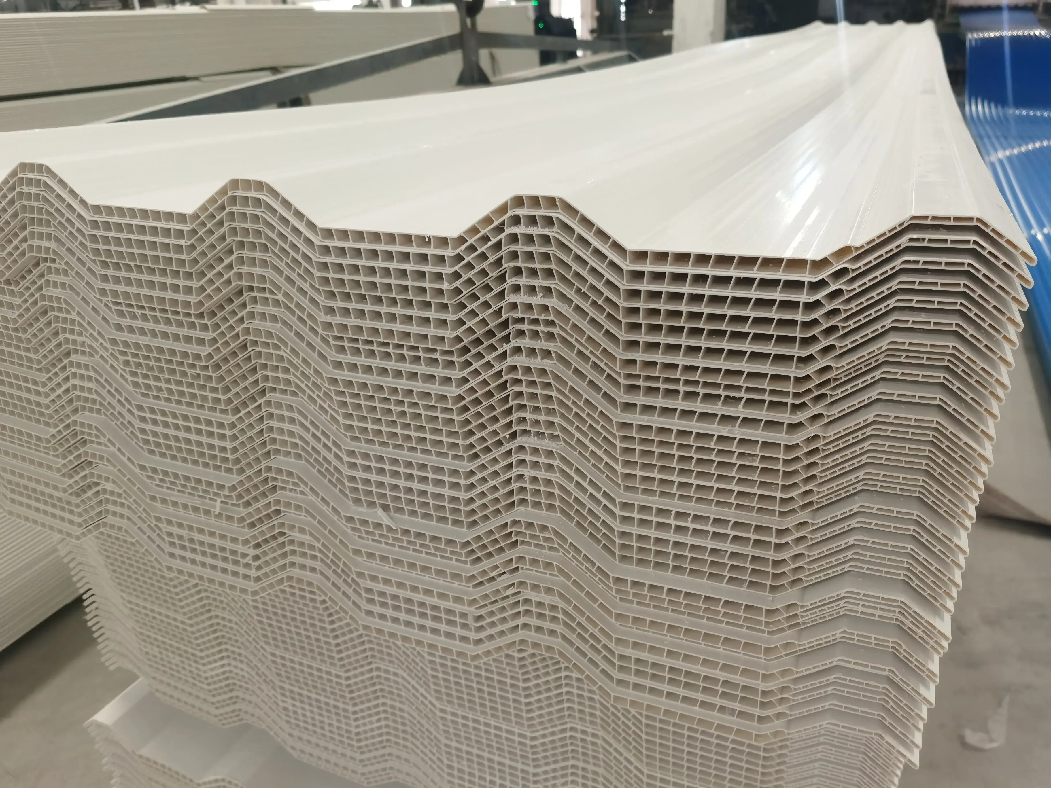 Factory Direct Wholesale Cheap Anti Corrosion Insulation PVC Hollow Roof Sheet